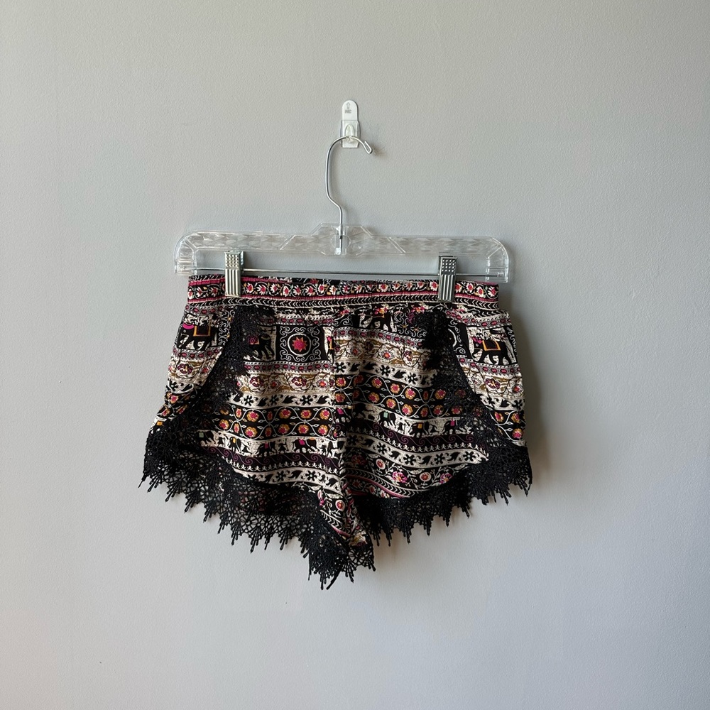 Cover-up shorts 🖤